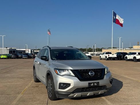 Used 2019 Nissan Pathfinder SV w/ Rock Creek Edition AWD/4WD image 2