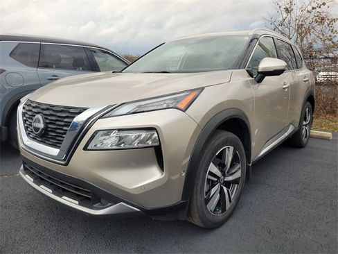 Used 2023 Nissan Rogue SL w/ SL Premium Package image 6