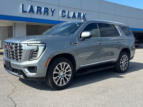 Certified 2025 GMC Yukon Denali AWD/4WD image 1