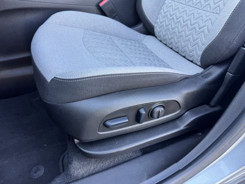 Used 2023 Chevrolet Equinox LT image 14