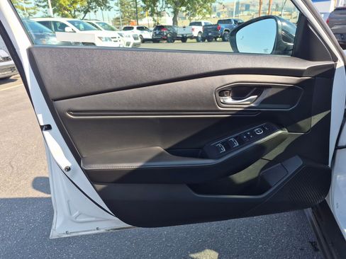 Used 2023 Honda Accord Sport image 14