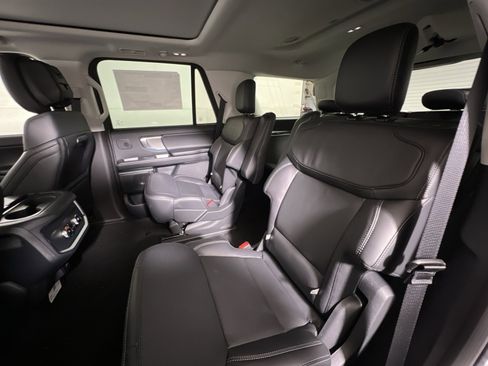 New 2026 Ford Expedition Platinum w/ Driver's Package AWD/4WD image 25