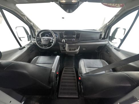 Used 2022 Ford Transit 250 Low Roof RWD image 17