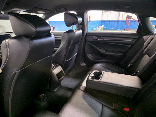 Used 2018 Honda Accord Sport image 18