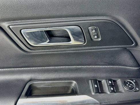 Used 2018 Ford Mustang GT Premium RWD image 21