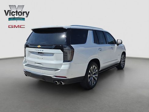 Used 2025 Chevrolet Tahoe High Country AWD/4WD image 17
