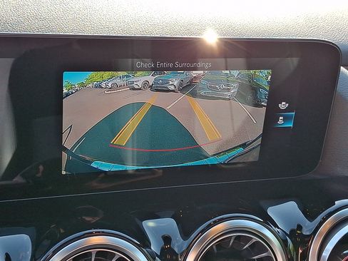 Used 2022 Mercedes-Benz GLA 250 4MATIC image 18
