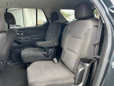 Used 2020 Chevrolet Traverse LT FWD image 23