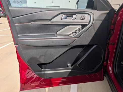 Used 2025 Ford Explorer ST AWD/4WD image 22