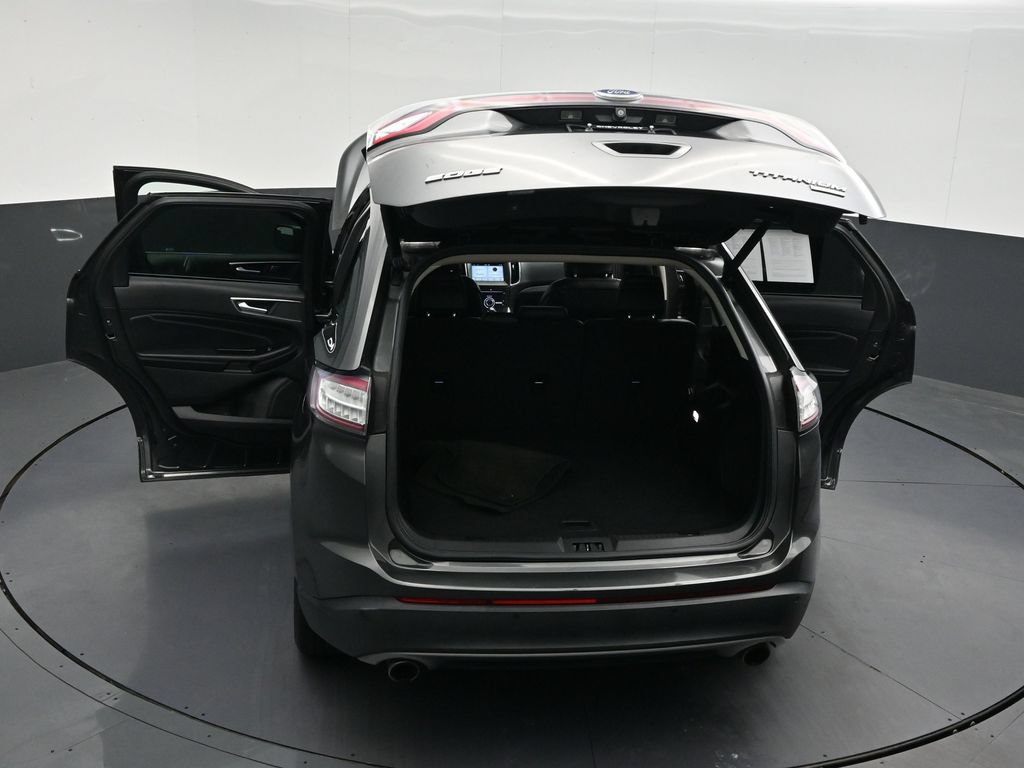 Used 2018 Ford Edge Titanium FWD image 40
