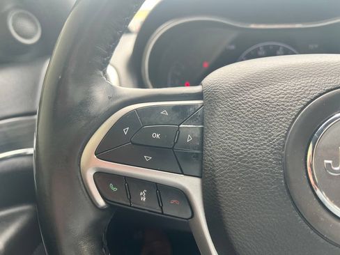 Used 2019 Jeep Grand Cherokee Limited w/ Luxury Group II AWD/4WD image 19