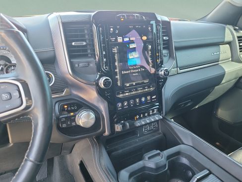 Used 2020 RAM 1500 Limited w/ Black Appearance Package AWD/4WD image 23