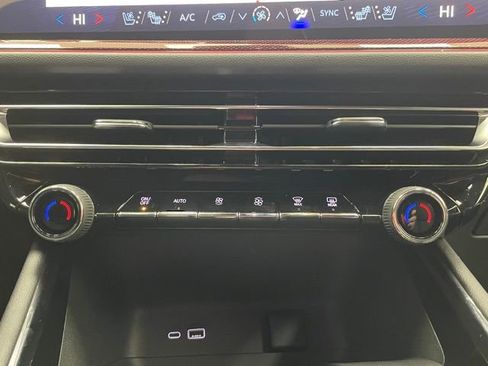 New 2026 Chevrolet Traverse RS w/ LPO, Floor Liner Package image 6