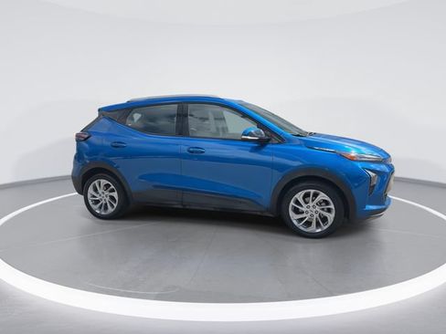 Used 2023 Chevrolet Bolt EUV LT w/ Driver Confidence Package FWD image 9