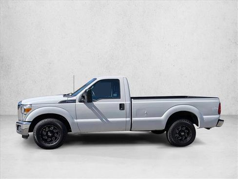 Used 2016 Ford F250 XL w/ XL Appearance Package RWD image 2