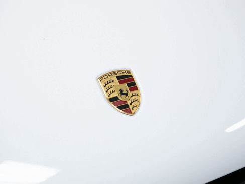 Certified 2024 Porsche Macan image 35