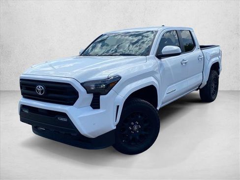 Used 2024 Toyota Tacoma SR5 AWD/4WD image 18
