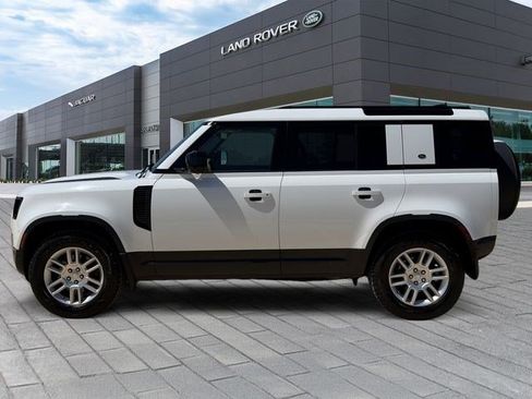 Used 2020 Land Rover Defender 110 S AWD/4WD image 2