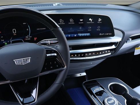 New 2026 Cadillac Lyriq Luxury image 30