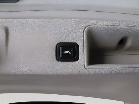 Used 2020 GMC Terrain Denali w/ Denali Premium Package image 25