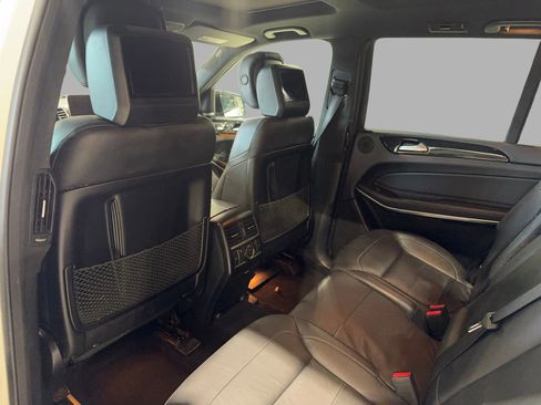 Used 2019 Mercedes-Benz GLS 550 4MATIC image 23