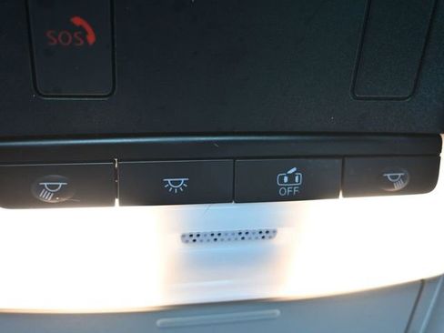 Used 2023 Nissan Rogue SV image 37