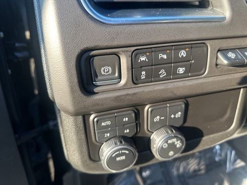 Used 2023 Chevrolet Tahoe High Country AWD/4WD image 22