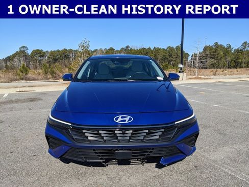 Used 2024 Hyundai Elantra Limited image 12