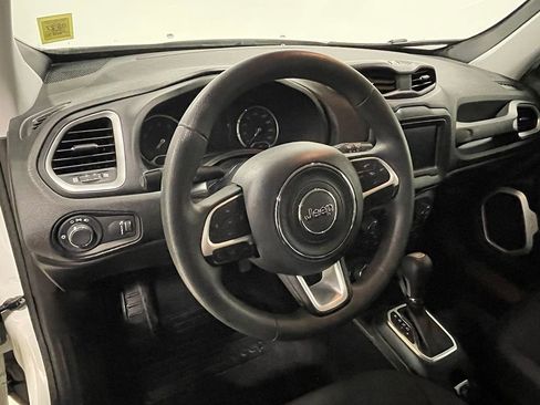 Used 2019 Jeep Renegade Sport w/ Sport Appearance Group AWD/4WD image 21