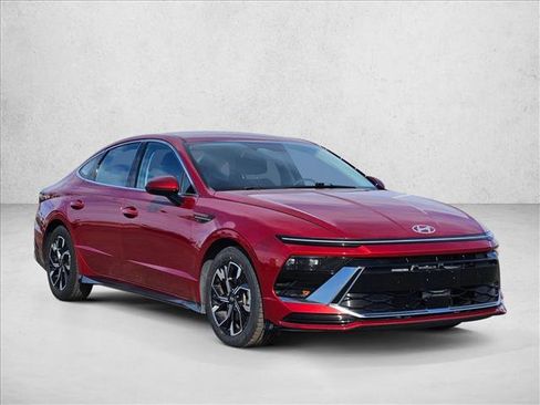 Used 2025 Hyundai Sonata SEL image 3