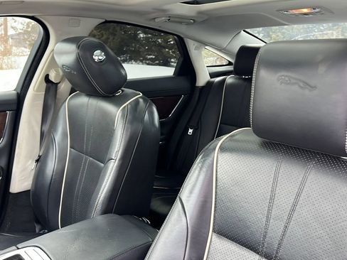 Used 2016 Jaguar XJ Supercharged RWD image 11