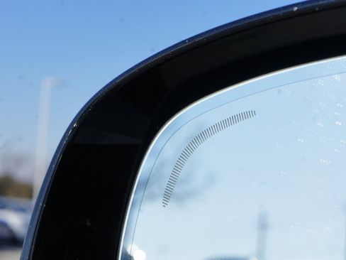 Certified 2024 Volvo XC60 B5 Plus w/ Climate Package image 11