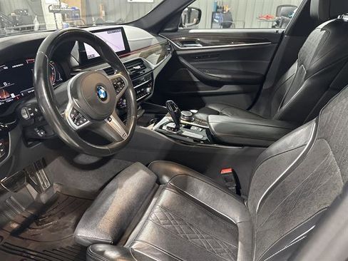 Used 2020 BMW M550i xDrive image 15