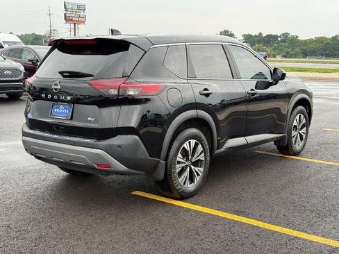 Used 2023 Nissan Rogue SV w/ SV Premium B Package FWD image 6