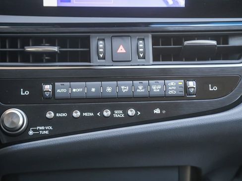 Used 2025 Lexus ES 350 FWD image 10