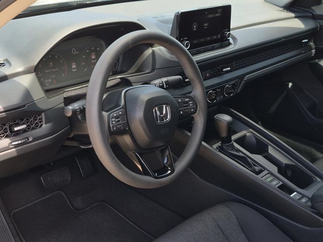 Used 2025 Honda Accord SE image 11