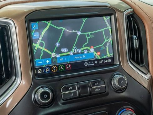 Used 2022 Chevrolet Silverado 3500 High Country image 27