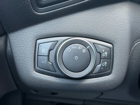 Used 2019 Ford Escape SE FWD image 25