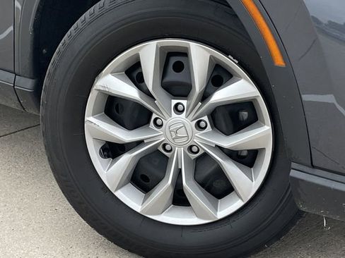 Used 2025 Honda CR-V LX image 8