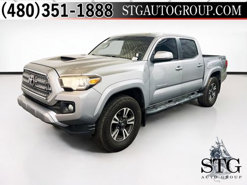 Used 2016 Toyota Tacoma TRD Sport image 1