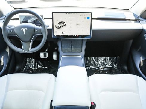 Used 2025 Tesla Model Y Performance AWD/4WD image 13