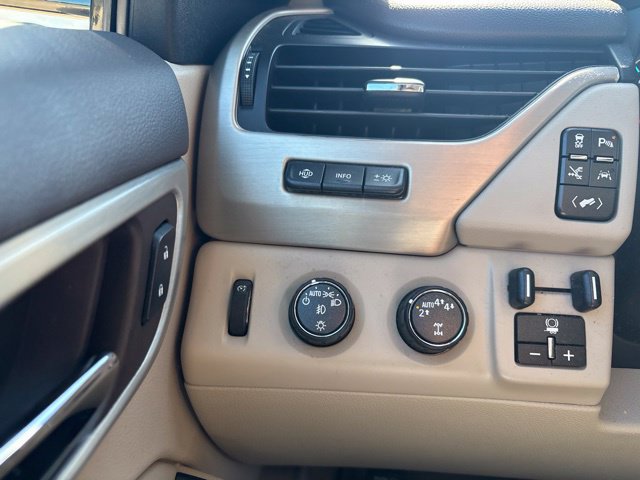 Used 2019 GMC Yukon Denali w/ Denali Ultimate Package AWD/4WD image 22