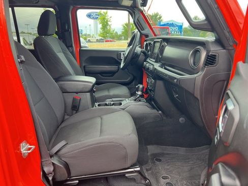 Used 2023 Jeep Wrangler Unlimited AWD/4WD image 15