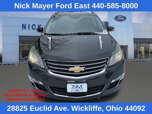 Used 2016 Chevrolet Traverse LT w/ Style and Technology Package image 2