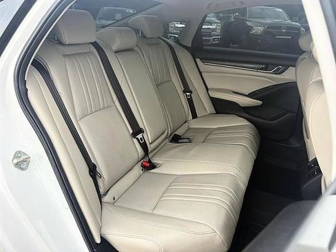 Used 2020 Honda Accord Touring image 49