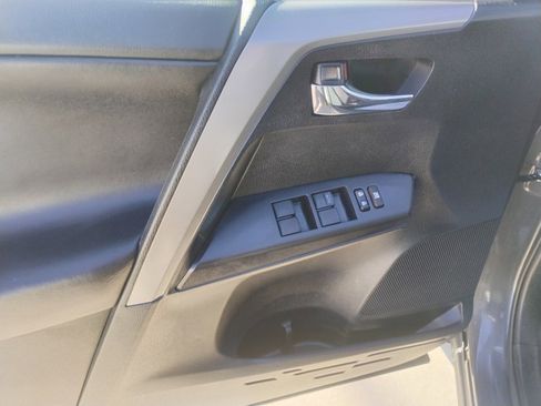 Used 2018 Toyota RAV4 XLE image 35