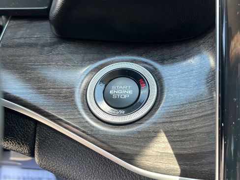 Used 2021 Jeep Grand Cherokee L Limited image 8