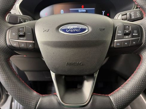 Certified 2025 Ford Escape ST-Line Select AWD/4WD image 16