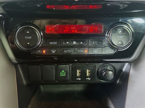 Used 2025 Mitsubishi Eclipse Cross SE image 24