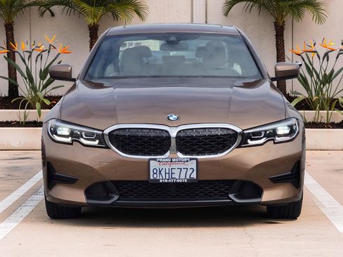 Used 2019 BMW 330i Sedan w/ Premium Package RWD image 3